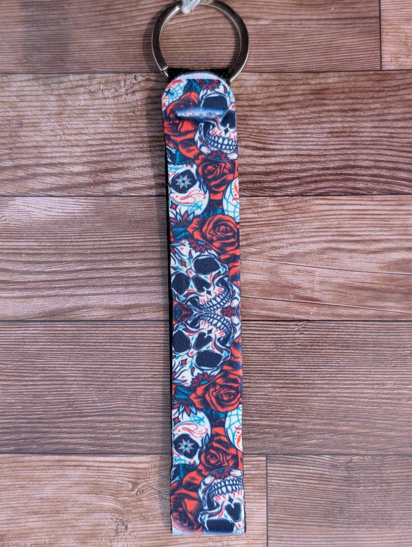 Skull wristlet